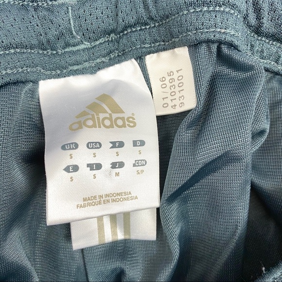 Adidas grey Capri workout pants size medium - Picture 5 of 6